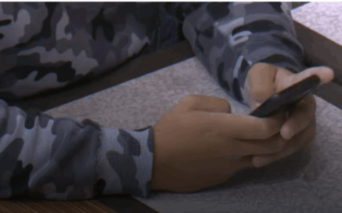 魁省将在中小学全天禁止使用手机
