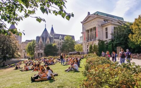 QS世界大学新排名：加拿大三所大学跻身前十