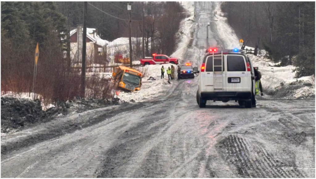 魁省重大校车事故 一名青少年死亡 另有四人重伤